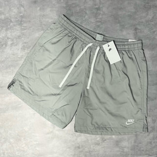 SHORT NIKE CLUB - CINZA